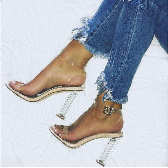 🔥3 Left🔥 Clear Lucite Two Strap Block Heel Yeezy - Picture 3 of 8